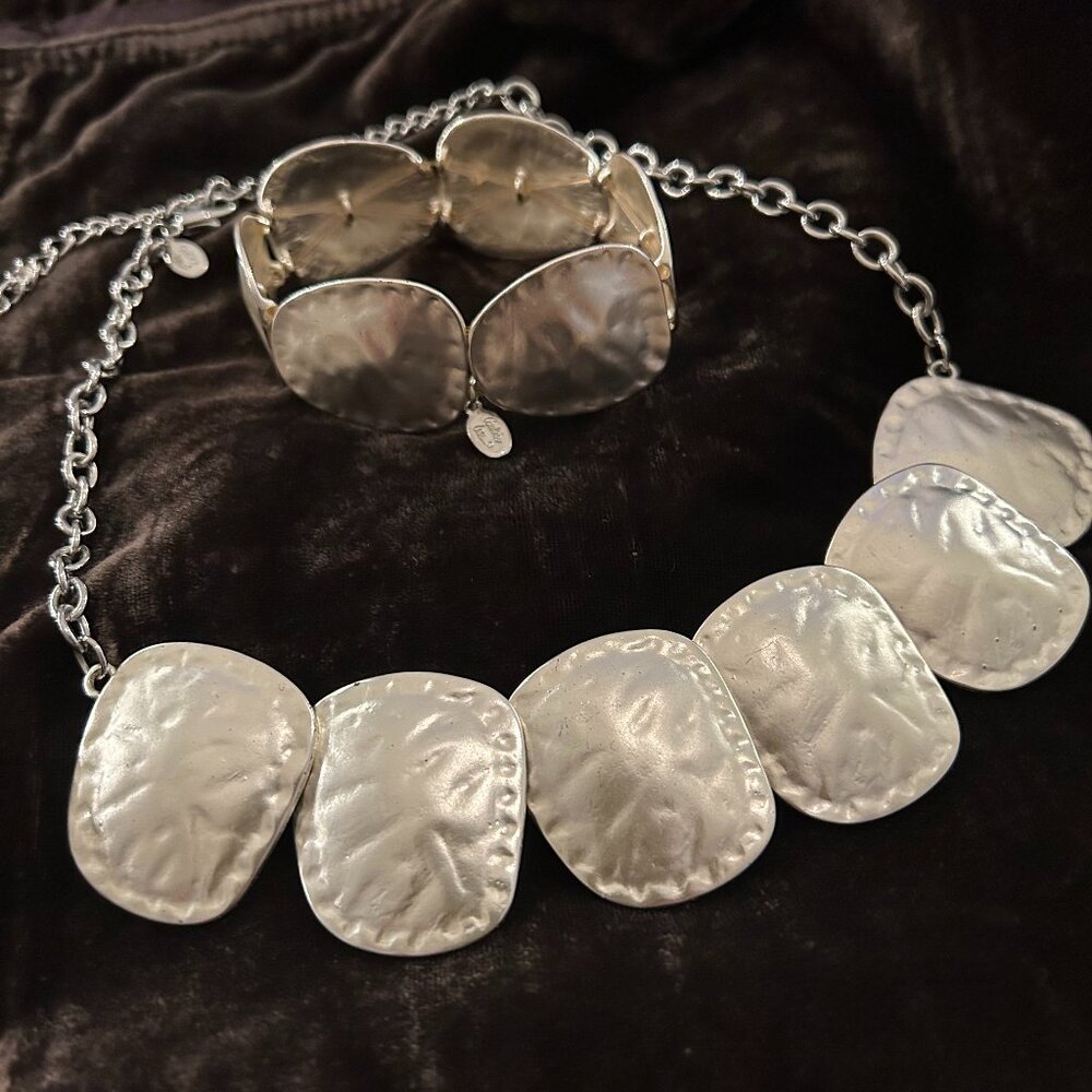 Cookie Leee Silver Statement Necklace and Bracelet Set